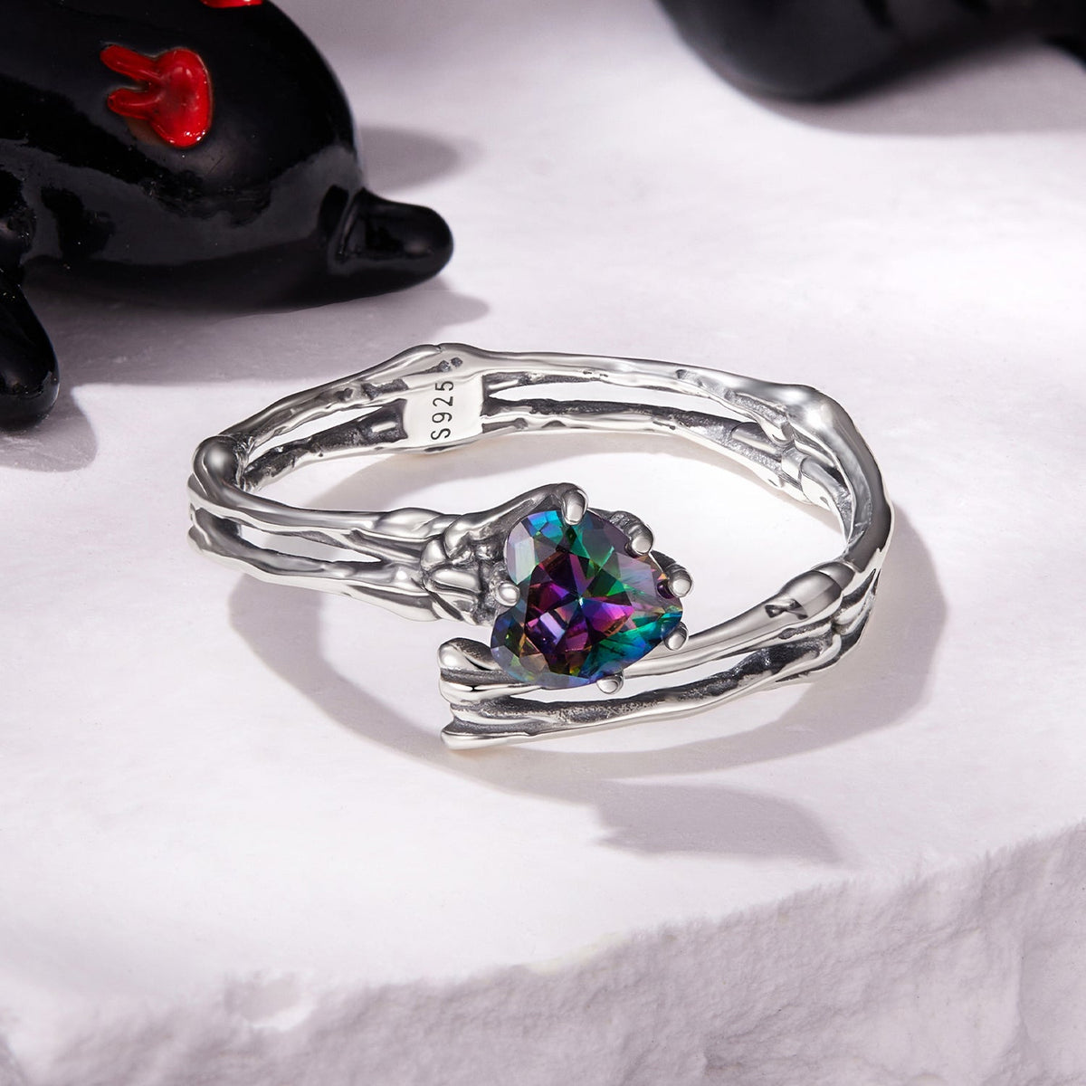 925 Sterling Silver Ring with Heart Design, 0.55cm Heart Size, Women’s Jewelry