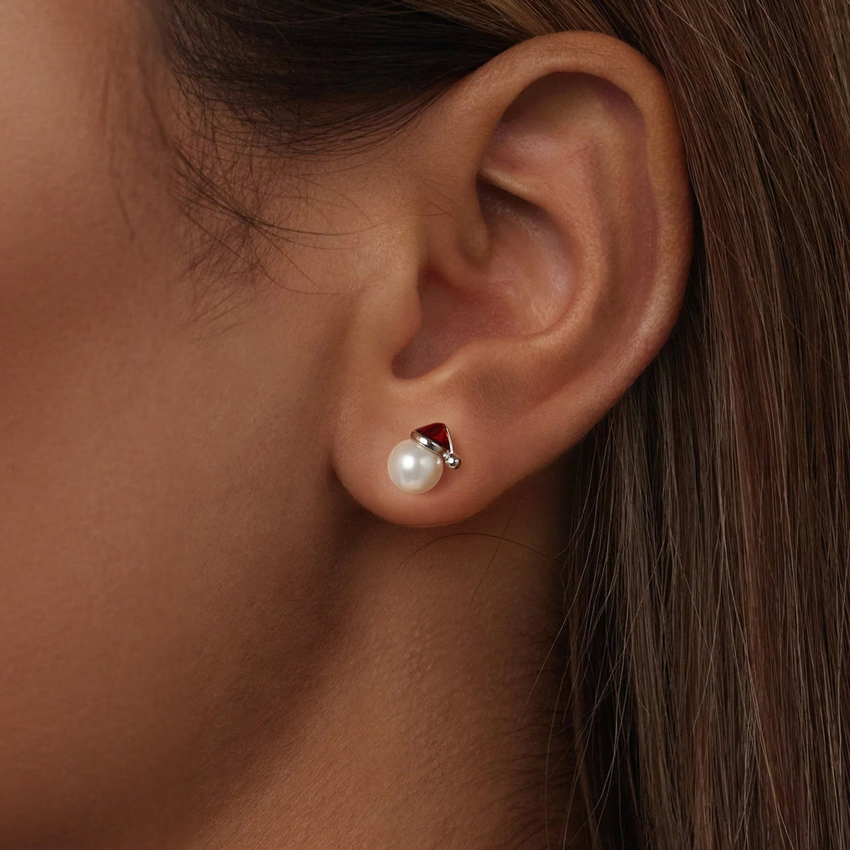 925 Sterling Silver White Gold Plated Enamel Earrings with Shell Pearl for Women